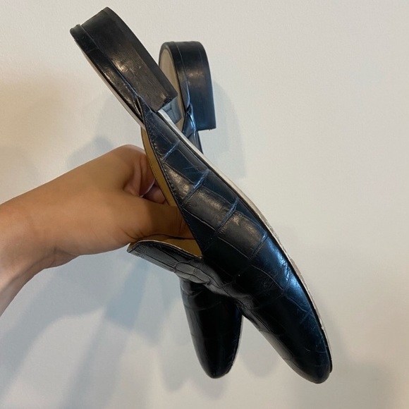 Shoes: Michael Kors Embossed Leather Mules Slides, Size 5.5 ๐ Bundle Me! - Picture 2 of 8